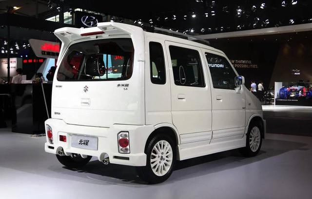 北斗星油箱多少升，北斗星油箱是多少升（驾驶它是一种什么样的体验）