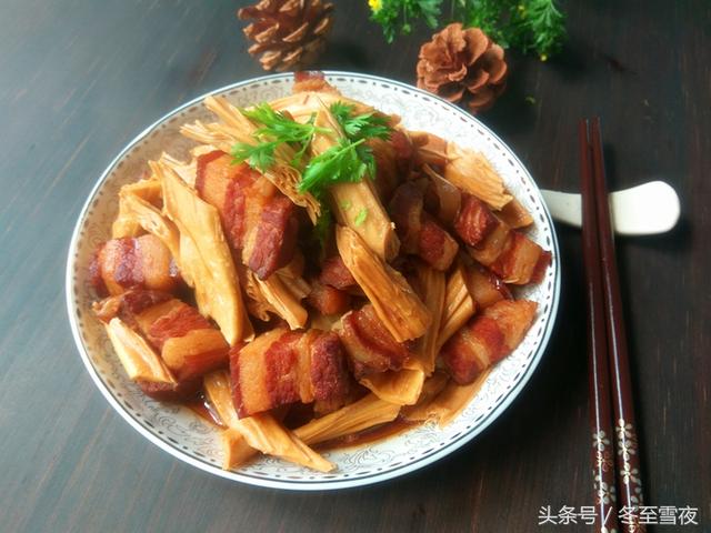 烧肉炒什么菜好吃，猪肉如何做好吃的菜（红烧肉和这几种食材一起烧）