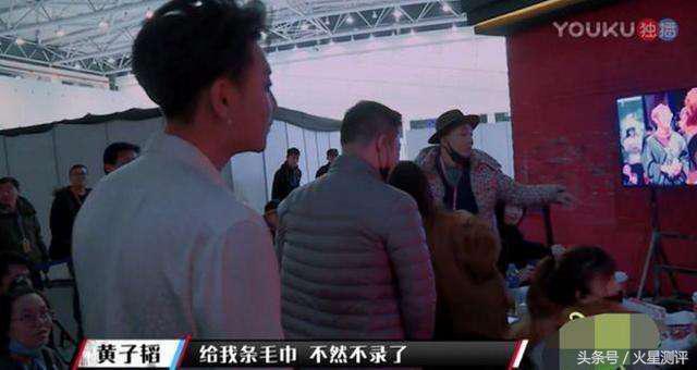 酷冷至尊毁灭者三尊享版体验 自带“光污染”的中塔机箱