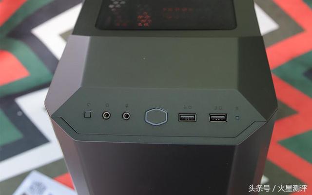 酷冷至尊毁灭者三尊享版体验 自带“光污染”的中塔机箱