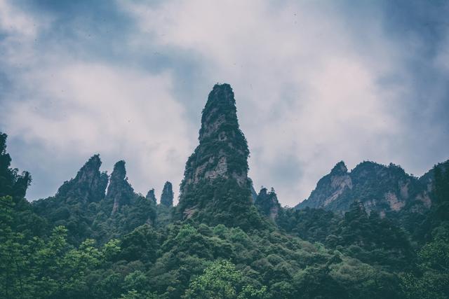 湖南张家界旅游景点，湖南张家界旅游景点门票（这七个景点不能错过）