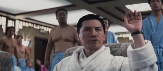 尖峰时刻2的演员，尖峰时刻2的演员名字（成龙北美票房最好的好莱坞电影《尖峰时刻2》）