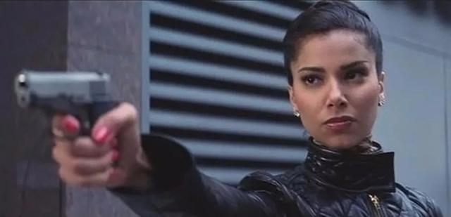 尖峰时刻2的演员，尖峰时刻2的演员名字（成龙北美票房最好的好莱坞电影《尖峰时刻2》）