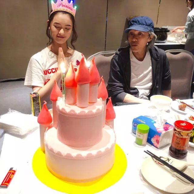 小猪佩奇是哪个国家的，小猪佩奇是哪国的（《小猪佩奇》一部14年前开播的英国动画）