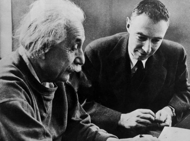 爱因斯坦的名言名句，爱因斯坦的名言名句勤奋（爱因斯坦10句经典名言）