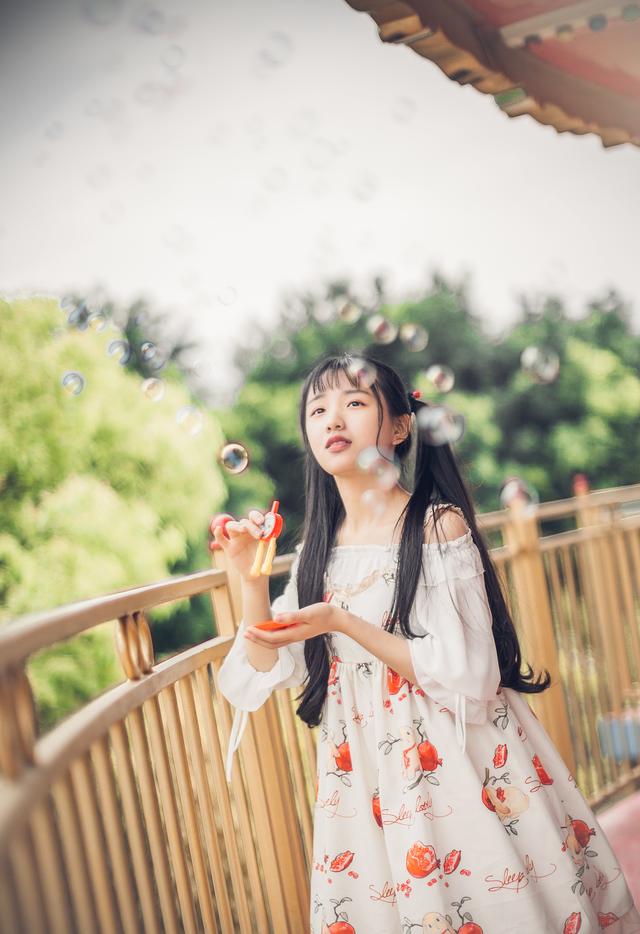  青春美女人像外拍，美少女外拍写真人像摄影 