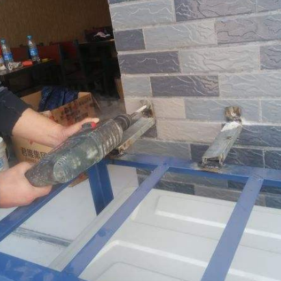 墙壁怎么手动打孔 电钻打水泥墙的小窍门，墙壁怎么手动打孔（墙面才不容易开裂）