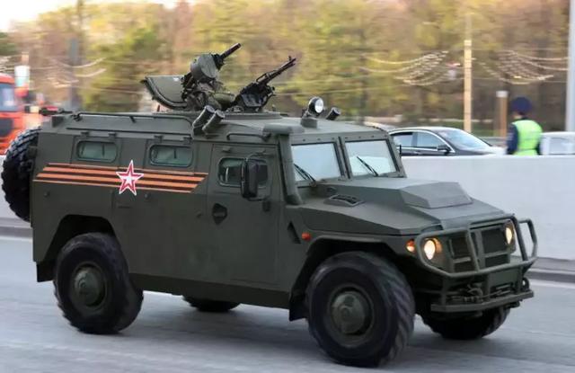 同美军相同,车载也是俄军自动榴弹发射器的重要搭载方式为了方便