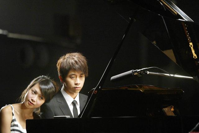 童话歌词，童话歌词thomeboydontkill（MV中情歌王子演绎凄美爱情感人至深）