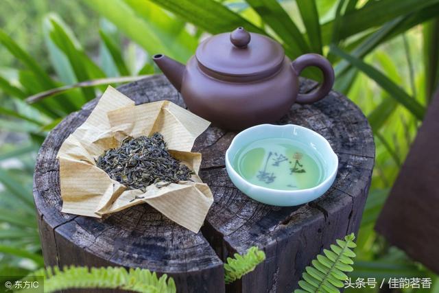 七子饼茶如何泡，七子饼茶如何泡制（云南七子饼茶，功效及冲泡方法）