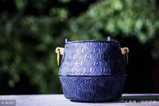 七子饼茶如何泡，七子饼茶如何泡制（云南七子饼茶，功效及冲泡方法）