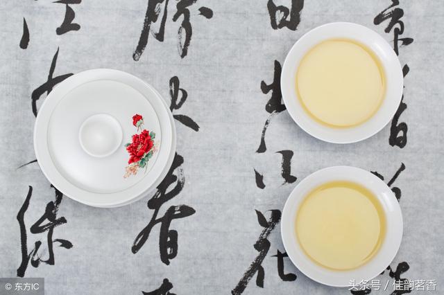 七子饼茶如何泡，七子饼茶如何泡制（云南七子饼茶，功效及冲泡方法）