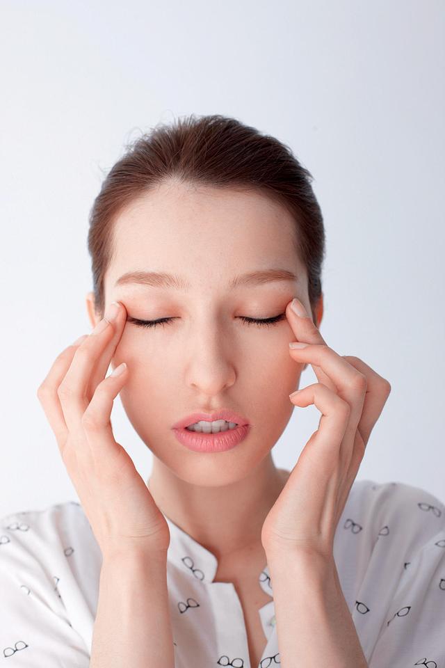 自制蜂蜜去皱纹的方法，蜂蜜可以淡化皱纹吗（燕子教您用蜂蜜牛奶黄瓜自制小方法）