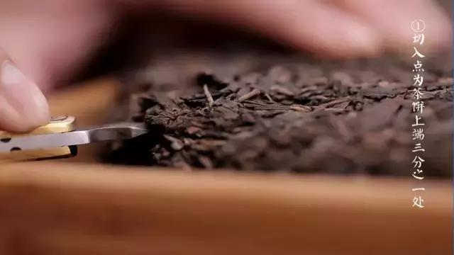 如何撬散普洱茶，普洱茶怎么敲碎（再也不用担心把茶饼撬坏了）