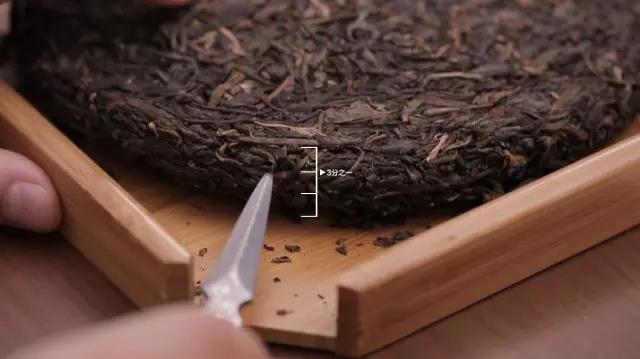 如何撬散普洱茶，普洱茶怎么敲碎（再也不用担心把茶饼撬坏了）