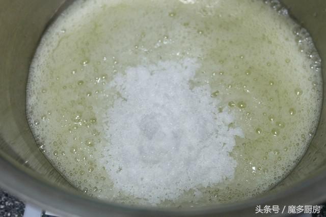 如何只用鸡蛋做奶油蛋糕，奶油蛋糕不用买