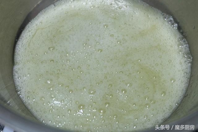 如何只用鸡蛋做奶油蛋糕，奶油蛋糕不用买