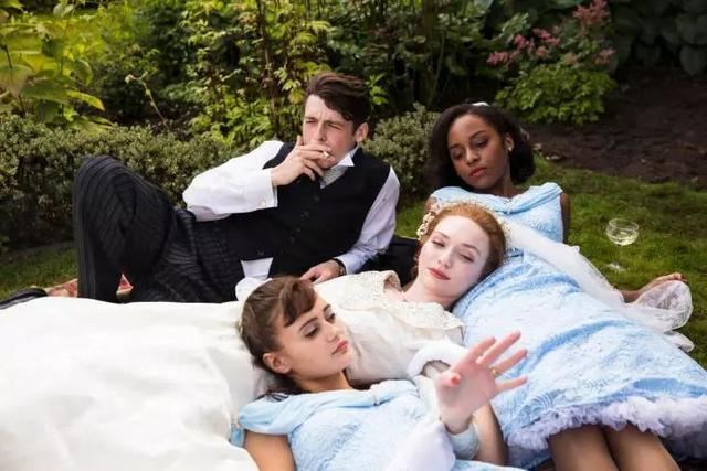 hms是什么意思，core是什么意思（假期不出门就煲剧吧……）