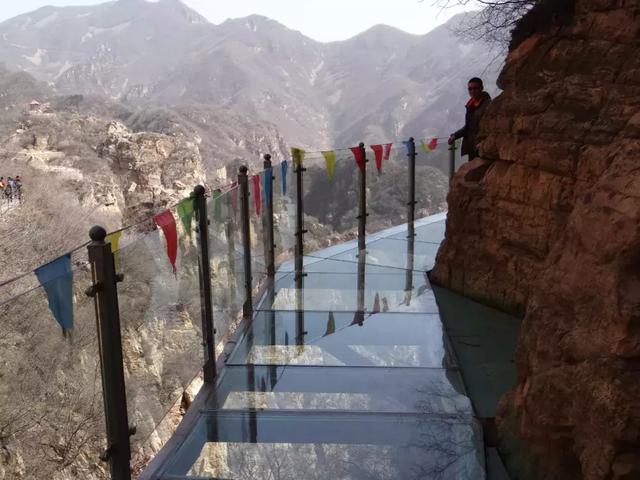 狼牙山玻璃栈道门票多少钱，狼牙山 玻璃栈道（北京九大玻璃栈道）