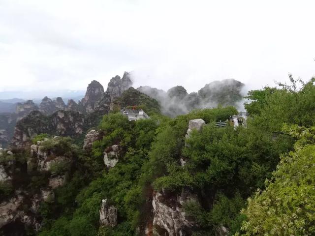 狼牙山玻璃栈道门票多少钱，狼牙山 玻璃栈道（北京九大玻璃栈道）