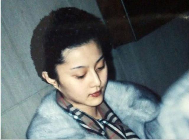 范冰冰早期写真大曝光，原来那个时候颜值就那么碾压了