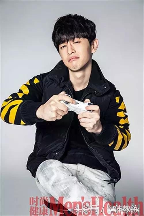 邓伦资料个人资料，邓伦资料个人资料结婚了（会勾魂的单眼皮萌帅小哥哥—邓伦揭秘邓伦强大背景及五段恋情介绍）