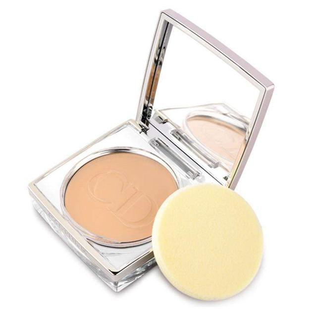 补妆用气垫还是粉饼，粉饼过期了可以用吗（夏日补妆应该用气垫BB还是粉饼）