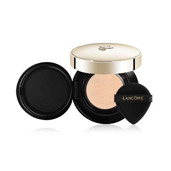 补妆用气垫还是粉饼，粉饼过期了可以用吗（夏日补妆应该用气垫BB还是粉饼）