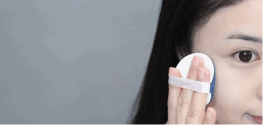 补妆用气垫还是粉饼，粉饼过期了可以用吗（夏日补妆应该用气垫BB还是粉饼）