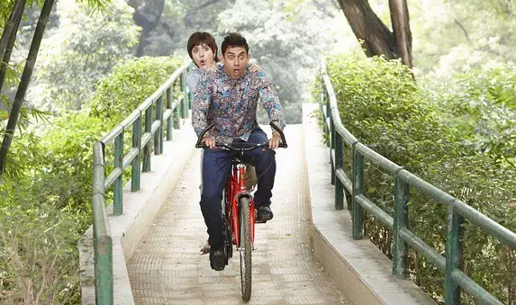 高分喜剧电影推荐，经典喜剧电影推荐（近年来最好看的5部高分爆笑喜剧电影）