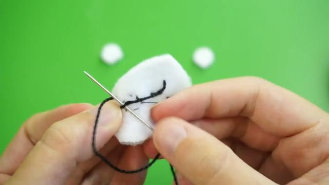 手工制作毛绒玩具开心玩偶，手工制作 玩偶（教你毛绒刺猬公仔的制作方法）