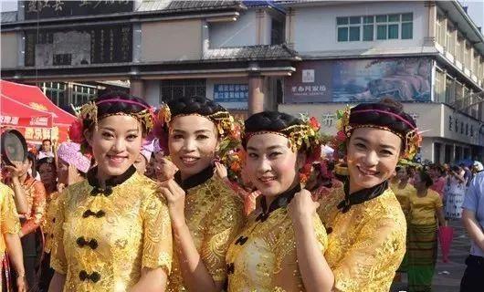 傣族的特点，云南十多个地方傣族照片收集（傣族的特点和风俗图片）