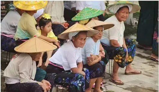 傣族的特点，云南十多个地方傣族照片收集（傣族的特点和风俗图片）