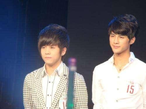 赵威霖牵手成功，赵威霖陈梦露结婚了（李晨文章牵手成功）