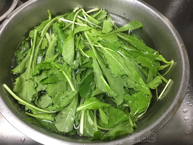 烙馅饼的面怎么和，烙馅饼的面怎么和吃起来柔软（烙好了放一天都是软的）