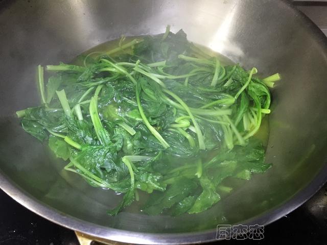 烙馅饼的面怎么和，烙馅饼的面怎么和吃起来柔软（烙好了放一天都是软的）