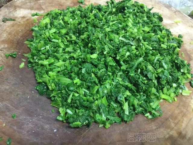 烙馅饼的面怎么和，烙馅饼的面怎么和吃起来柔软（烙好了放一天都是软的）