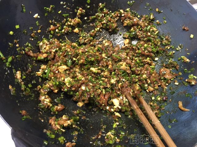 烙馅饼的面怎么和，烙馅饼的面怎么和吃起来柔软（烙好了放一天都是软的）