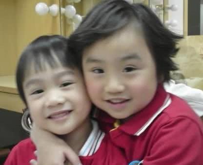 阿拉蕾的凄惨身世，董力和阿拉蕾私下聚会（被爸爸败光所有财产）