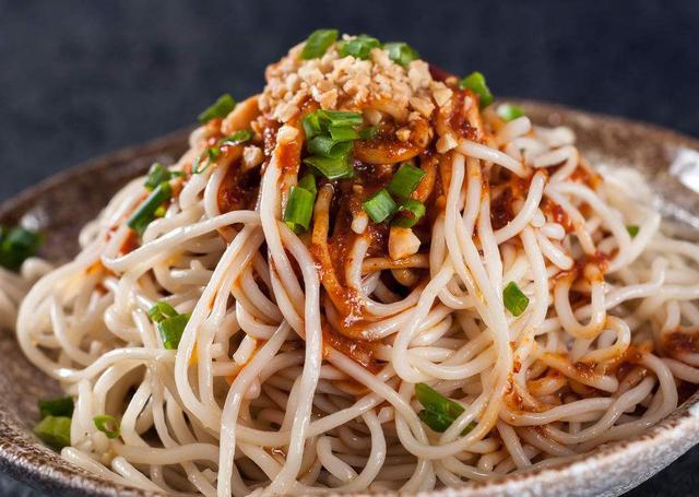 最好吃的秘制凉面做法，凉皮、凉面的秘制配方分享