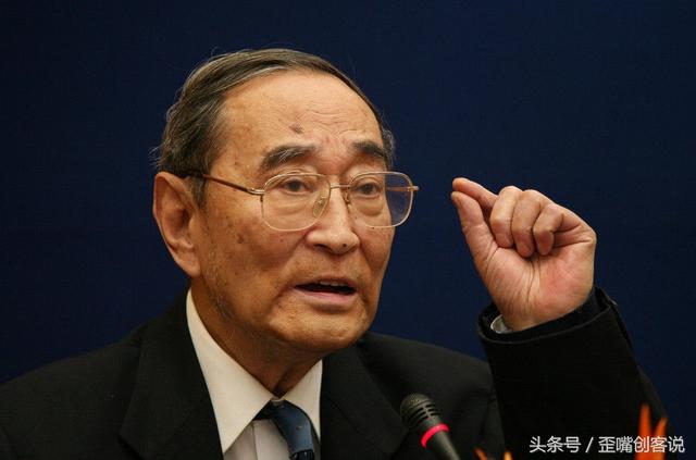 中国著名经济学家，中国十大经济学家（中国十大知名经济学家）