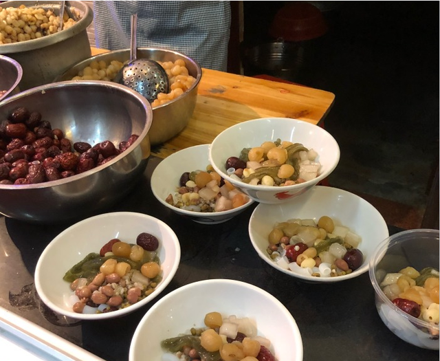 椰奶清补凉的做法，清补凉椰奶怎么做（海口最有街味的6家清补凉）