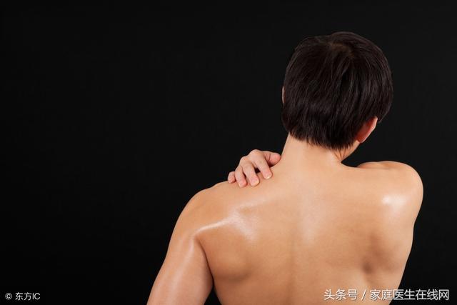 背上长痘痘怎么消除，如何消除背上的痘痘（后背长痘痘，穿不了裙子）