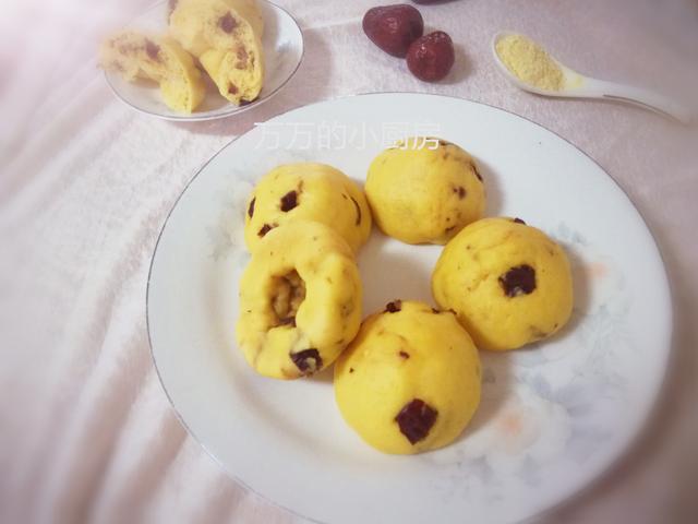 白面枣窝窝怎么做，黏面枣窝窝头做法（美味又养颜~奶香玉米红枣窝窝）