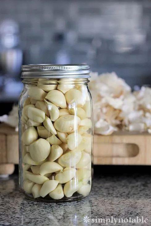 烟放冰箱里好不好，烟可以放冰箱吗（衣服一年不返潮、不长虫）