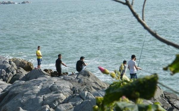 热天钓罗非鱼技巧全解析：选时选饵选位，轻松提升上钩率