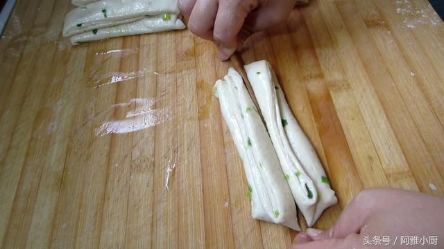 花卷冷水下锅蒸多长时间，花卷冷水还是热水蒸（怎么做出好看又好吃的“花卷”）