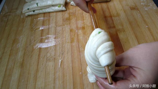 花卷冷水下锅蒸多长时间，花卷冷水还是热水蒸（怎么做出好看又好吃的“花卷”）