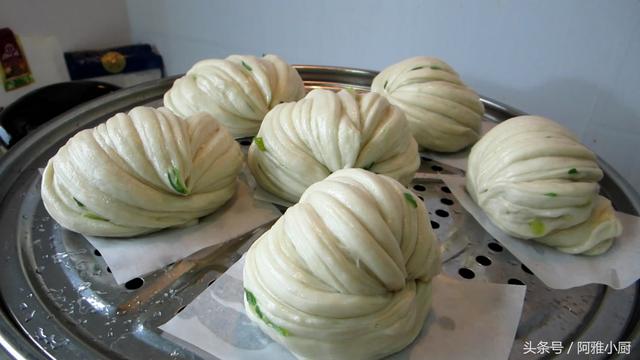 花卷冷水下锅蒸多长时间，花卷冷水还是热水蒸（怎么做出好看又好吃的“花卷”）