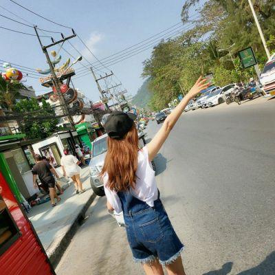 女生头像背影长发唯美，女生背影长发头像微信（好看的小清新长发女生背影头像）